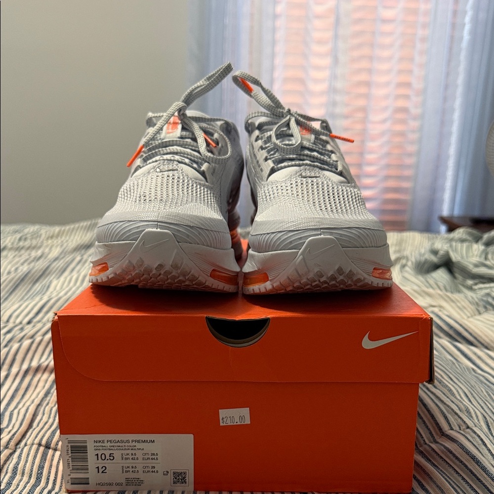 Nike Men's Pegasus Premium 10.5 - Picture 2 of 4